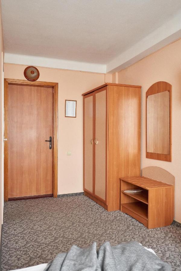 Hotel Druzhba Kiev Buitenkant foto